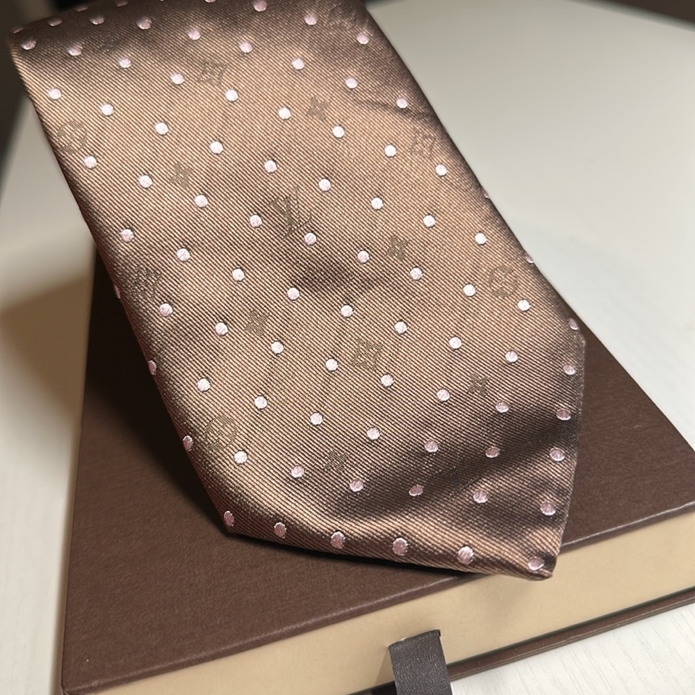 Brand New! WOVEN Louis Vuitton silk tie in original box and wrapping! New item!